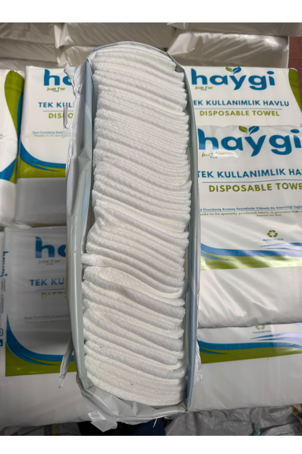 Tek%20kullanımlık%20berber%20havlusu%2040x80cm%20-%20100%20adet
