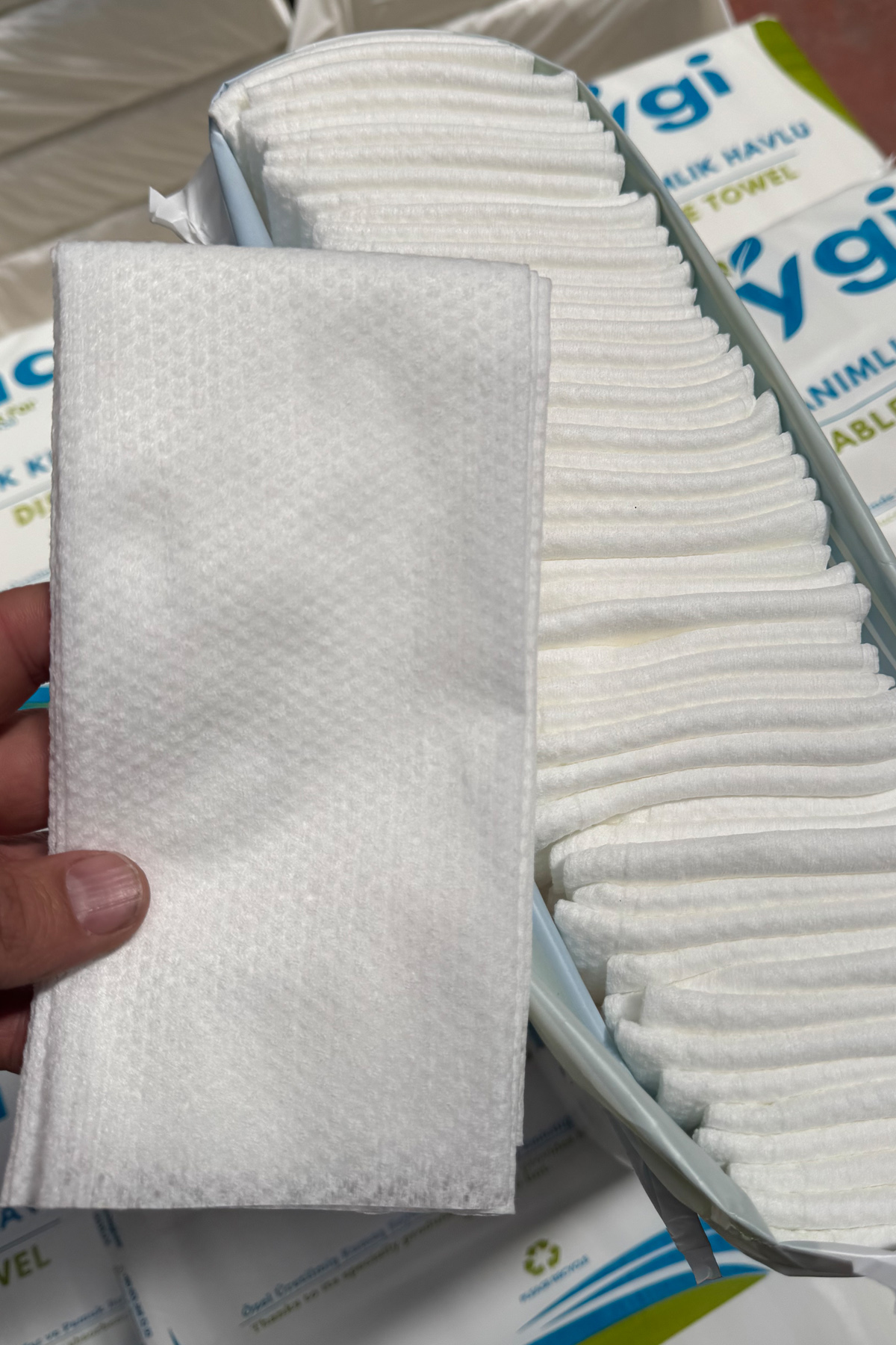 Tek%20kullanımlık%20berber%20havlusu%2040x80cm%20-%20100%20adet