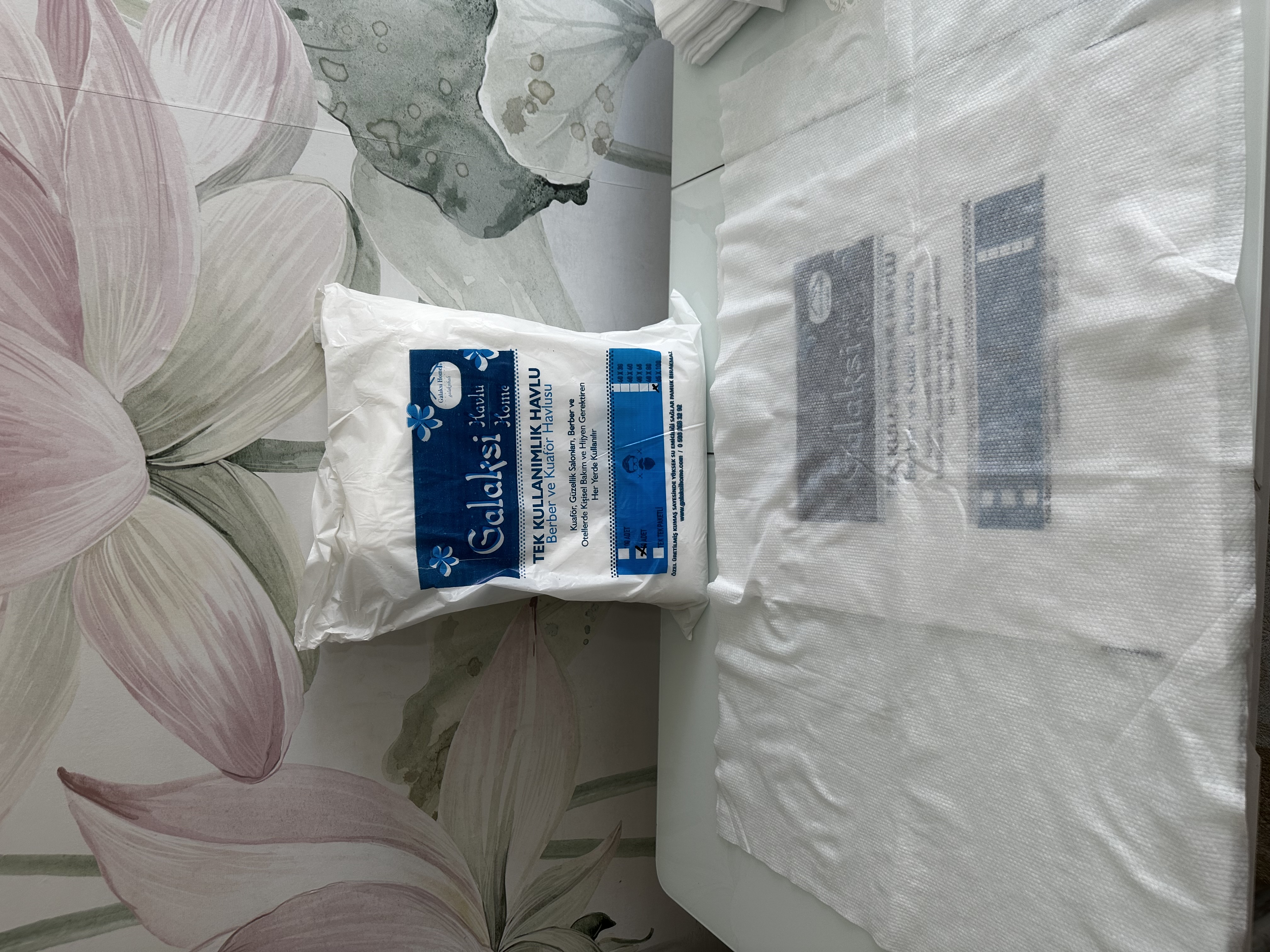 Tek%20kullanımlık%20spor%20havlusu%2065x100%20cm%20-%2050%20adet
