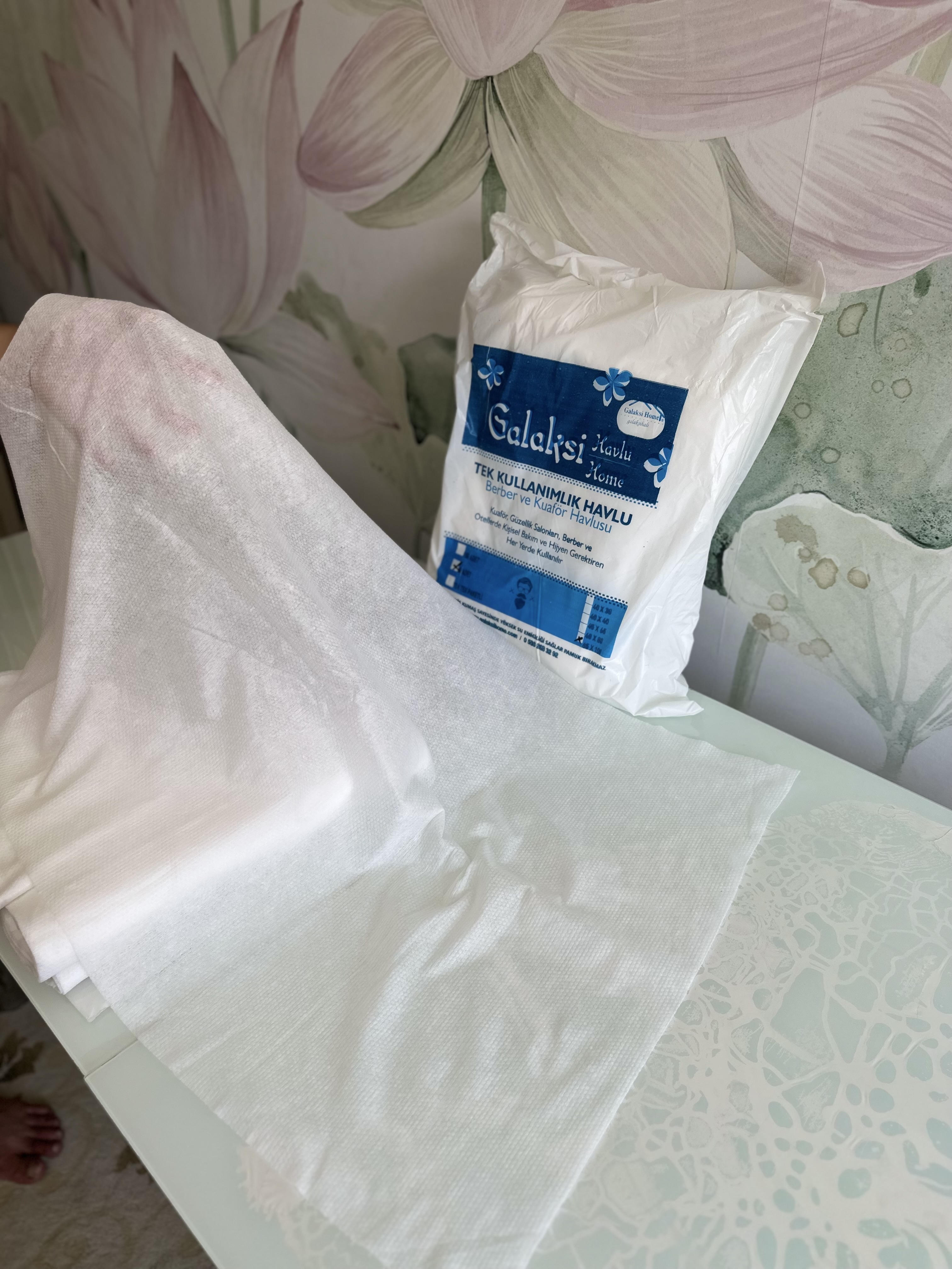 Tek%20kullanımlık%20spor%20havlusu%2065x100%20cm%20-%2050%20adet