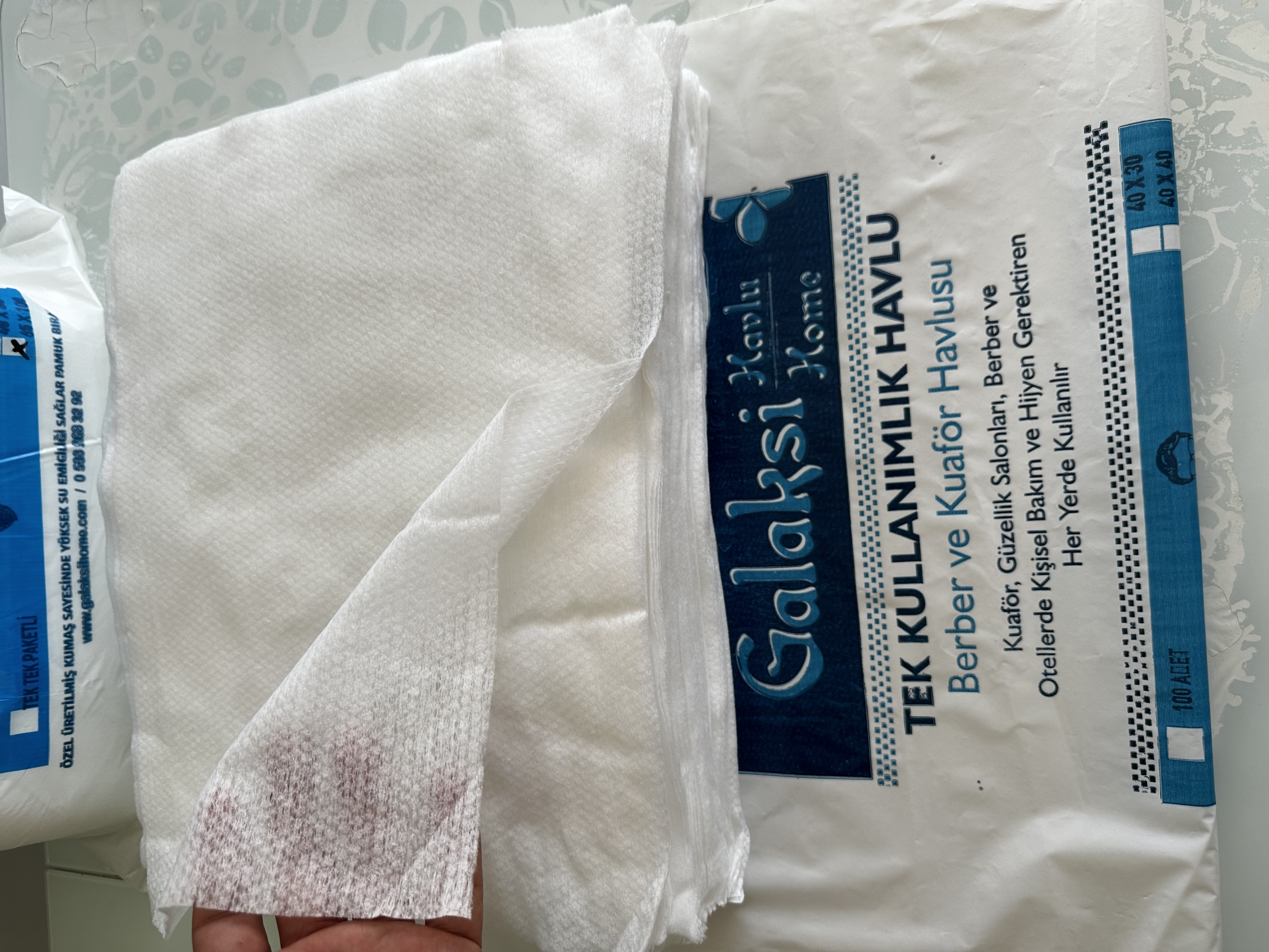 Tek%20kullanımlık%20Manikür%20Havlusu%2040x40cm%20-%20100%20adet